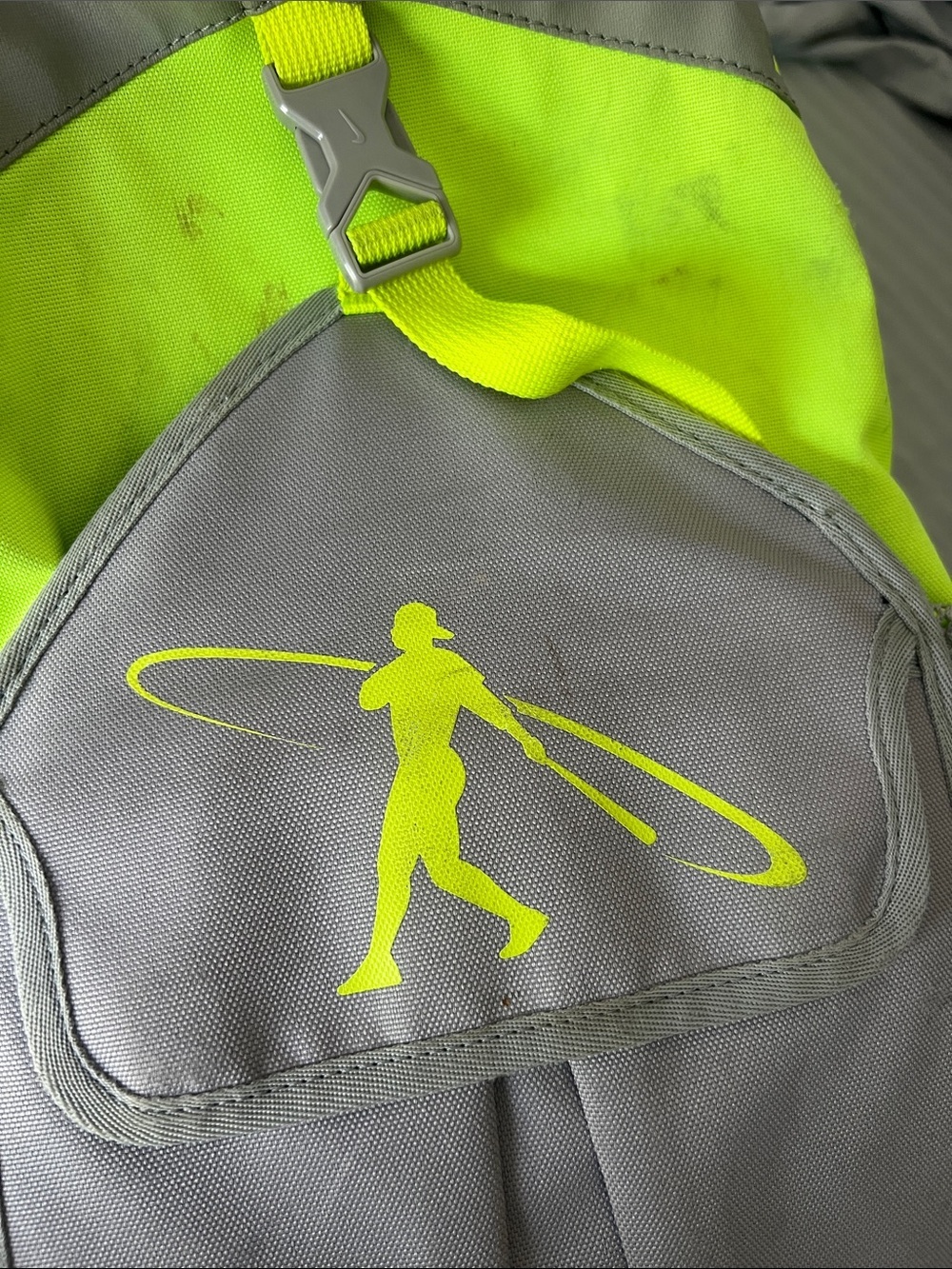 Nike Swingman Men’s Backpack in Neon Yellow and Light Gray (Baseball) - Picture 4 of 14